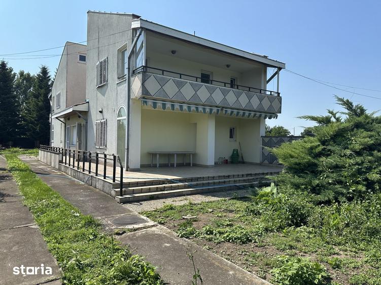 Casă cu 5 camere cu Teren 5000 Mp în Puchenii Mari