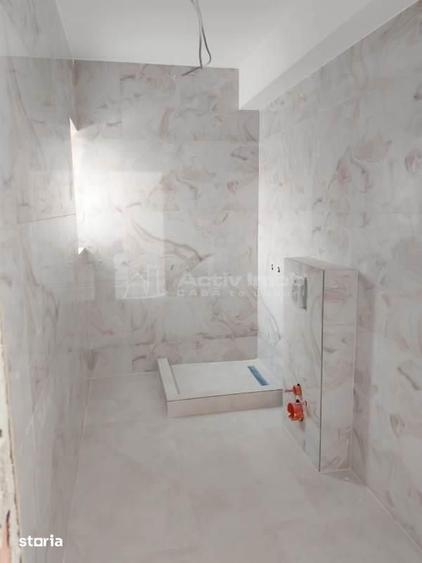 Casă cu 4 camere cu Teren 370 Mp în Central