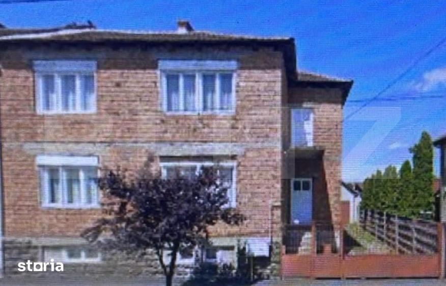 Casă cu 6 camere cu Teren 845 Mp în Solidarității