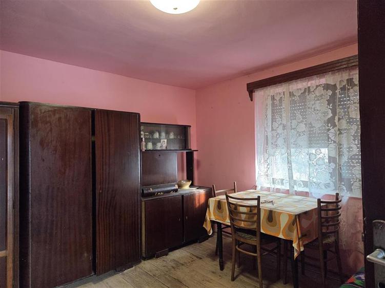 Casă cu 4 camere cu Teren 830 Mp în Valea Crișului