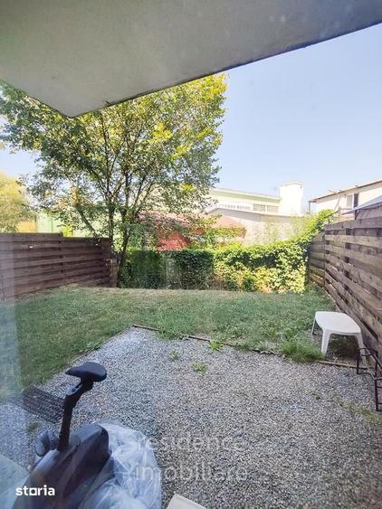 Apartament cu 3 camere semidecomandat în Bulgaria