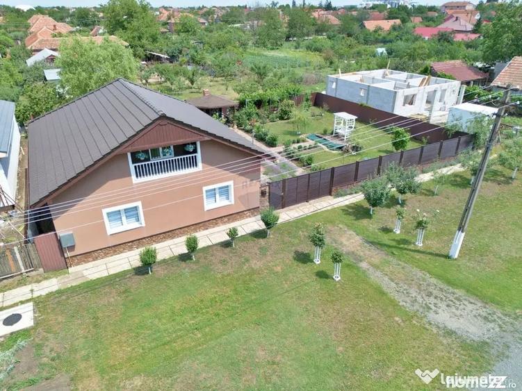 Casă cu 3 camere cu Teren 1410 Mp în Șofronea