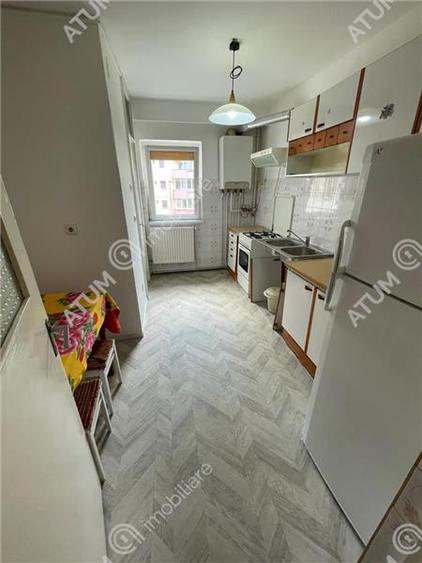 Apartament 3 camere decomandate 2 balcoane zona Turnisor Sibiu - 9