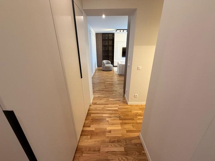 Apartament cu 3 camere în Străulești