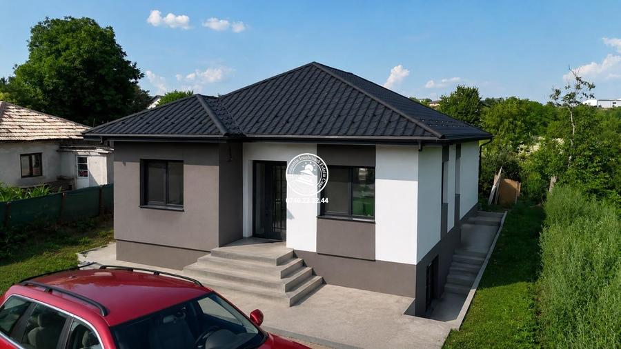 Casa cu 3 camere 400mp de vanzare in Ciurbesti - Miroslava - 1