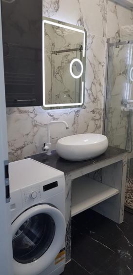 Apartament cu 2 camere decomandat în Est