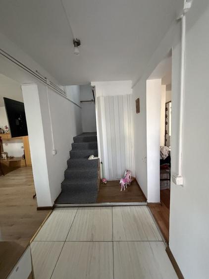 Casă cu 3 camere în Sânnicoară