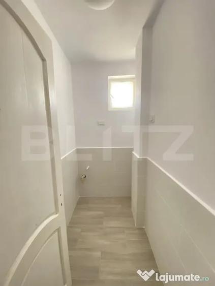 Apartament cu 7 camere decomandat în Central
