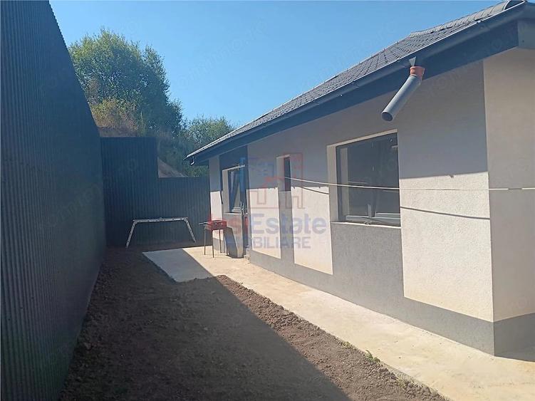 Casă cu Teren 400 Mp în Bârnova