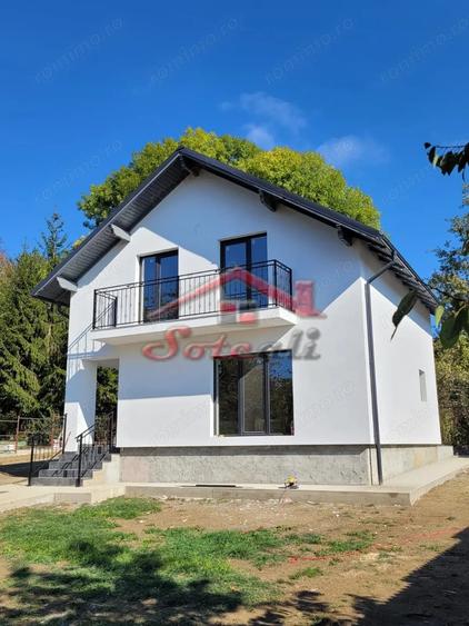 Casă cu Teren 650 Mp în Cornu