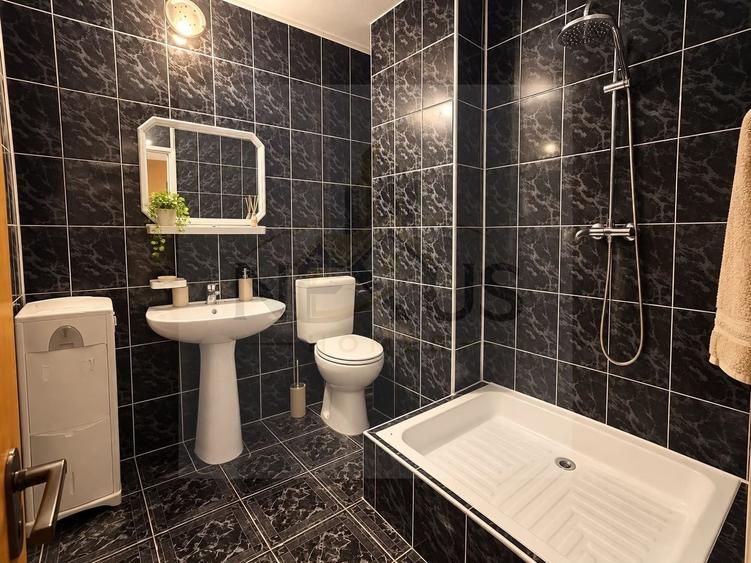 Apartament cu 4 camere semidecomandat, mobilat în Brâncoveanu