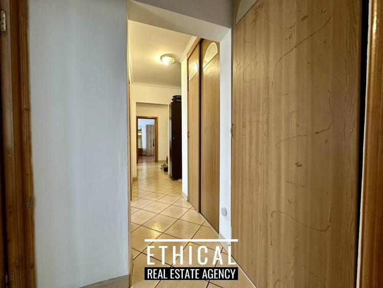 Apartament cu 3 camere decomandat, mobilat în Gorjului