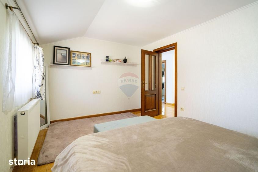Casă cu 6 camere cu Teren 501 Mp în Sântandrei