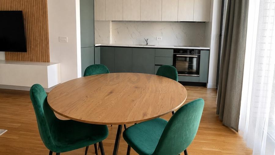 Apartament cu 2 camere semidecomandat, mobilat în Pipera