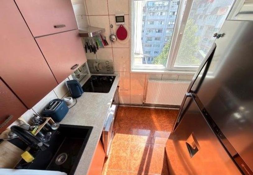 Apartament cu 3 camere decomandat, mobilat în Călărași