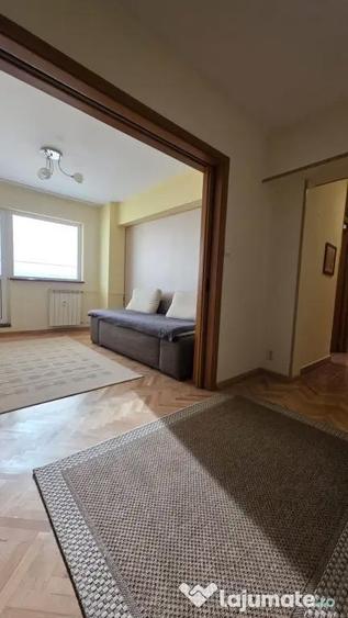 Apartament cu 3 camere decomandat în Rahova