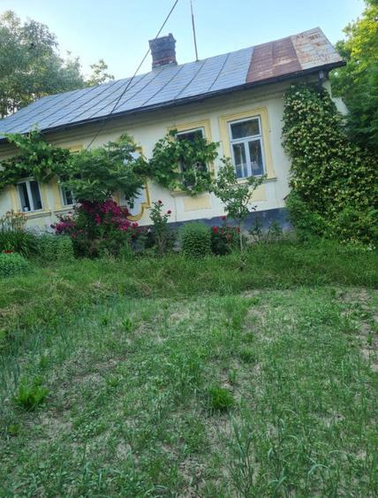 Casă cu 3 camere cu Teren 1000 Mp în Central
