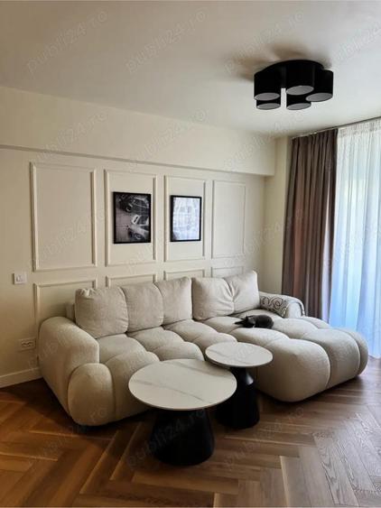 Apartament cu 3 camere semidecomandat în Dristor
