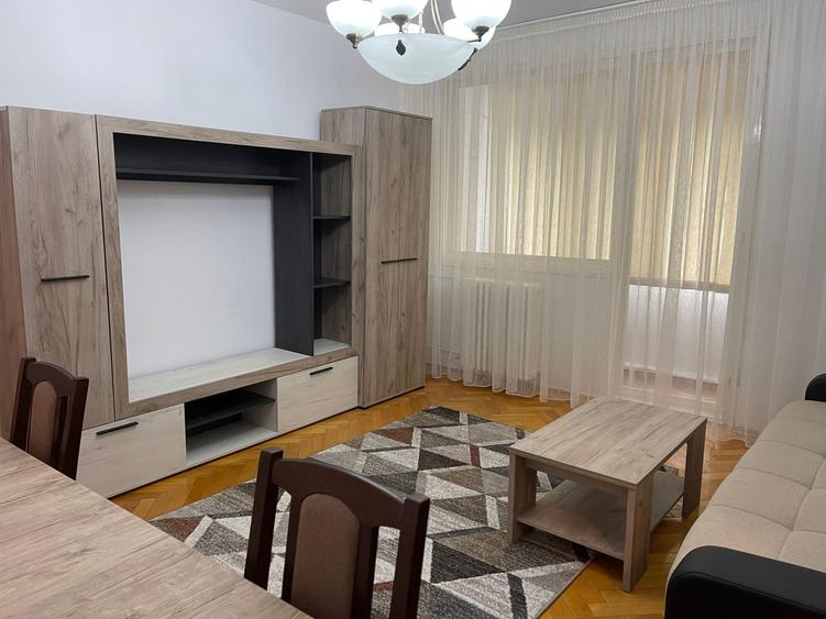 Apartament cu 2 camere decomandat, mobilat în Drumul Taberei