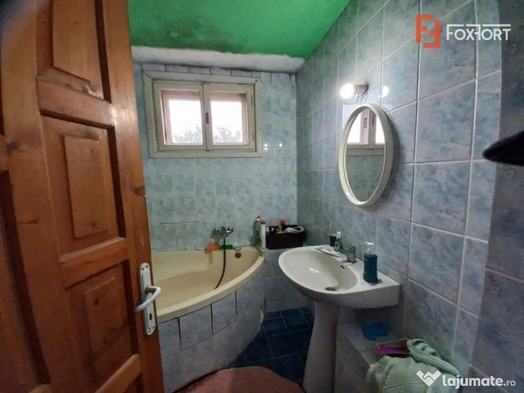 Casă cu 5 camere cu Teren 641 Mp în Crișan