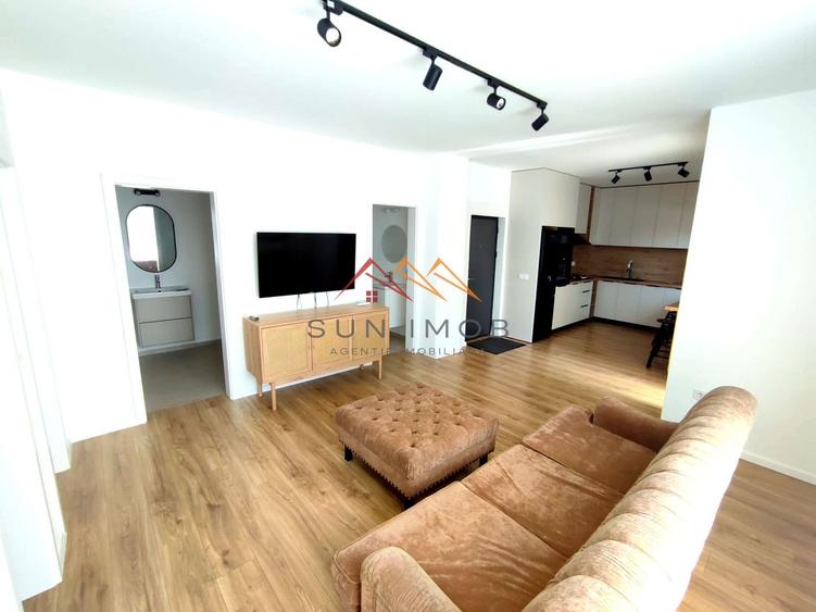Apartament cu 3 camere, mobilat în Central