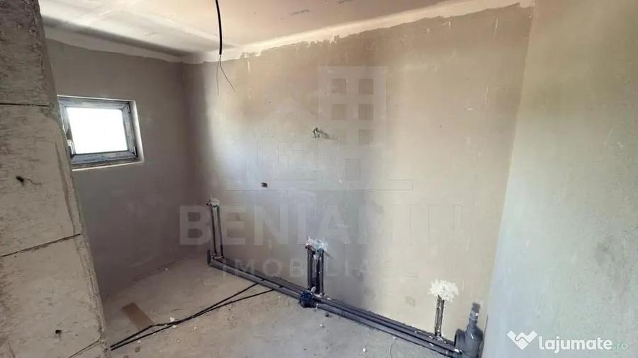Casă cu 4 camere cu Teren 200 Mp în Central