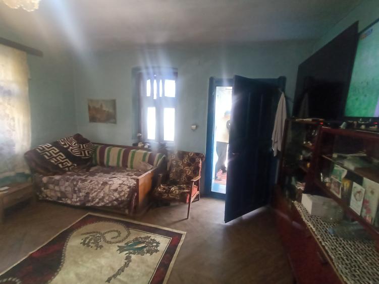 Casă individuală cu 2 camere cu Canalizare în Dezmir