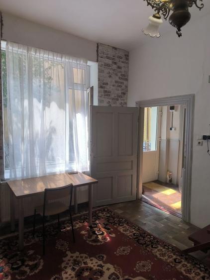 Apartament semidecomandat în Central
