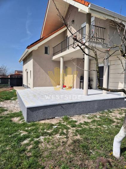Casă individuală cu 5 camere cu Canalizare în Dumbrăvița