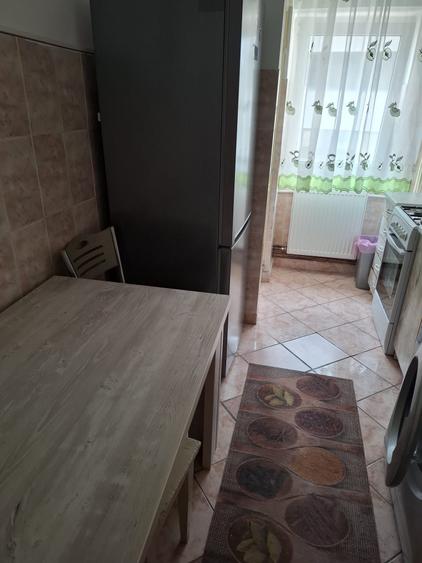 Apartament cu 2 camere decomandat în Exterior Vest