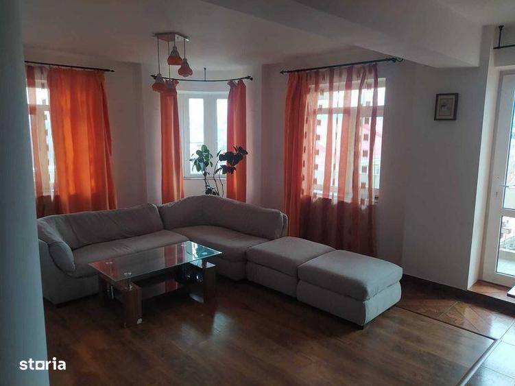 3 camere Apartament de inchiriat - 3