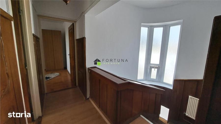 Apartament cu 4 camere în Centrul Civic