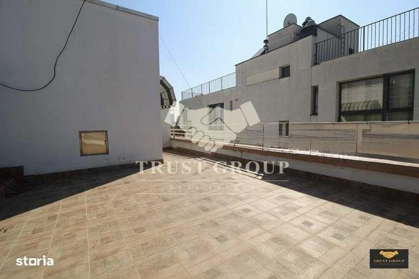 Apartament cu 4 camere decomandat în Grădina Icoanei