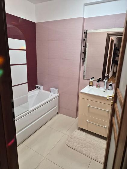 Apartament cu 2 camere decomandat, mobilat în Prelungirea Ghencea