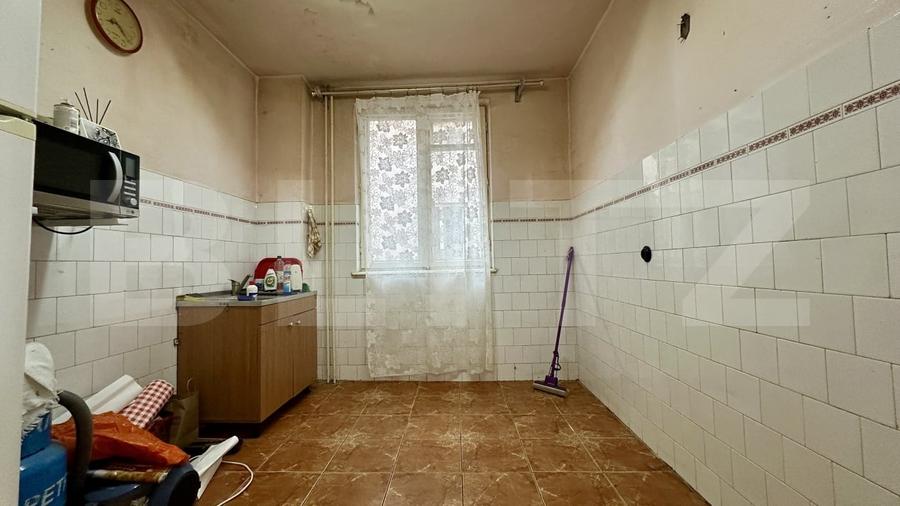 Apartament cu 3 camere decomandat în Nufărul