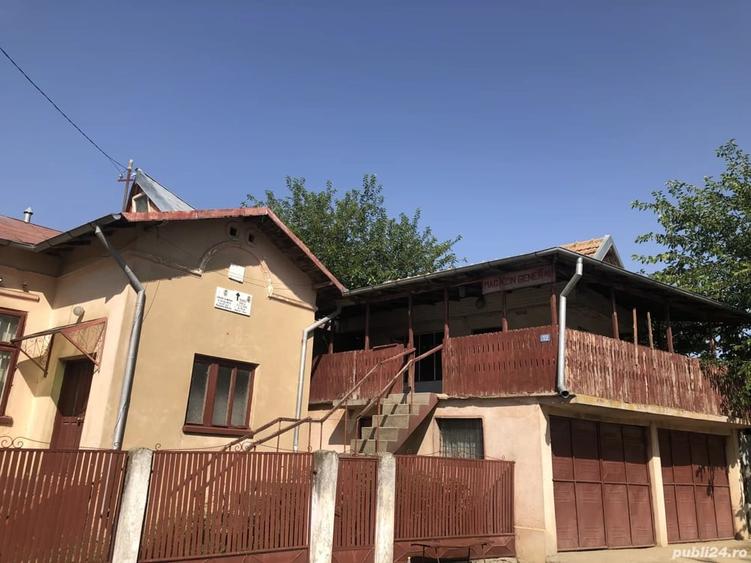 Casă cu 8 camere cu Teren 2700 Mp în Grojdibodu
