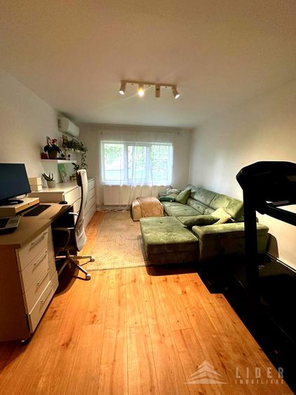 Apartament cu 3 camere decomandat, mobilat în Plopilor