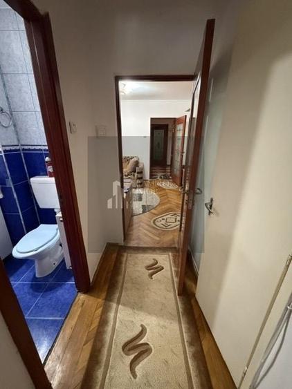 Apartament cu 3 camere semidecomandat, mobilat în Alexandru Obregia