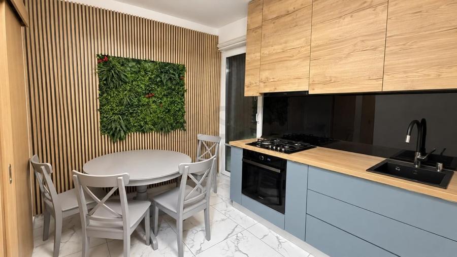 Apartament cu 3 camere decomandat în Aviației