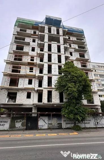 Apartament cu 3 camere decomandat în Abator