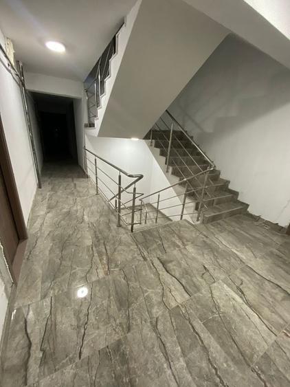Apartament cu 2 camere semidecomandat în Girocului