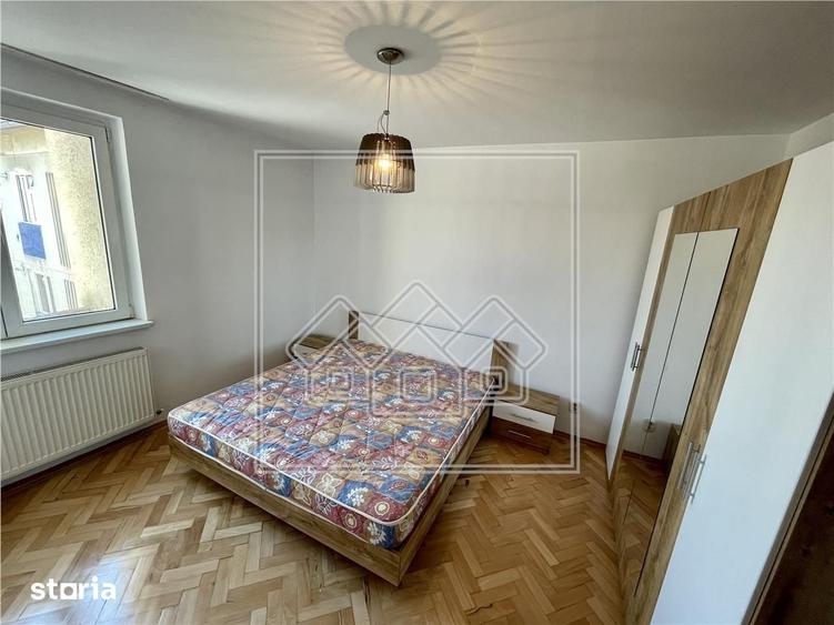 Apartament cu 3 camere în Ultracentral