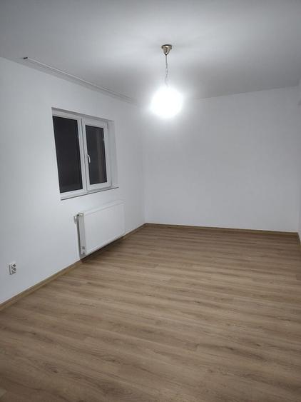 Apartament cu 2 camere semidecomandat în Dosu Bricii