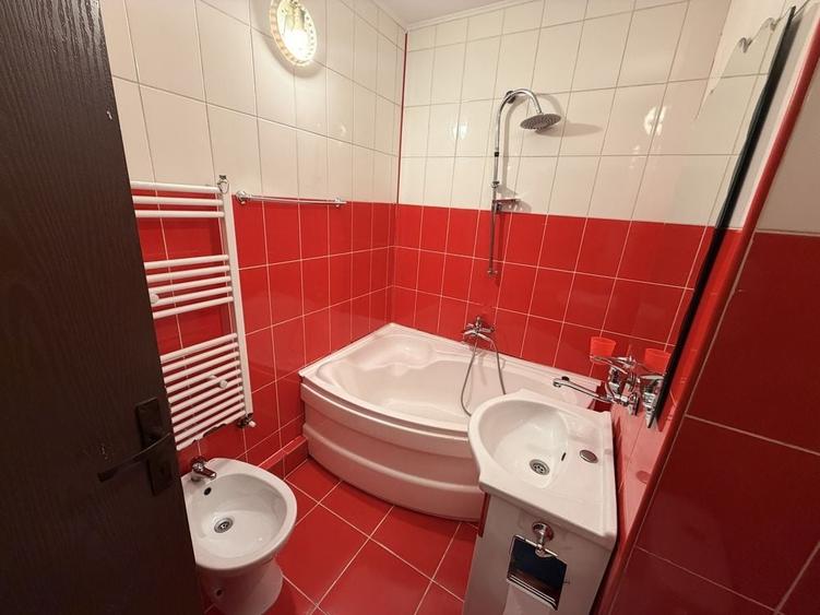 Apartament cu 3 camere în Central