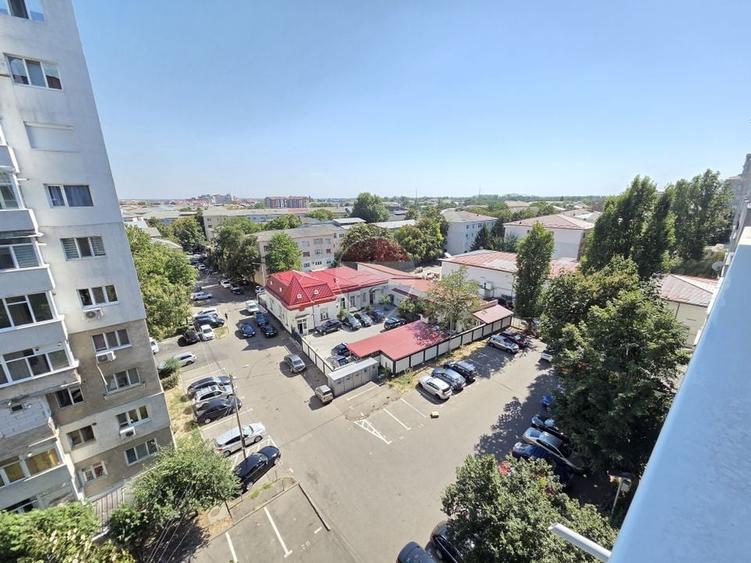 Apartament cu 2 camere decomandat, mobilat în Ultracentral
