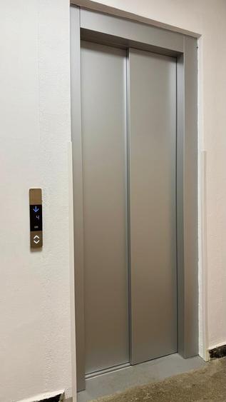 Apartament cu 3 camere semidecomandat, mobilat în Mihai Bravu