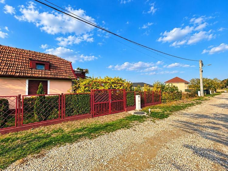 Duplex cu 1 camere cu Teren 1021 Mp în Chișirid