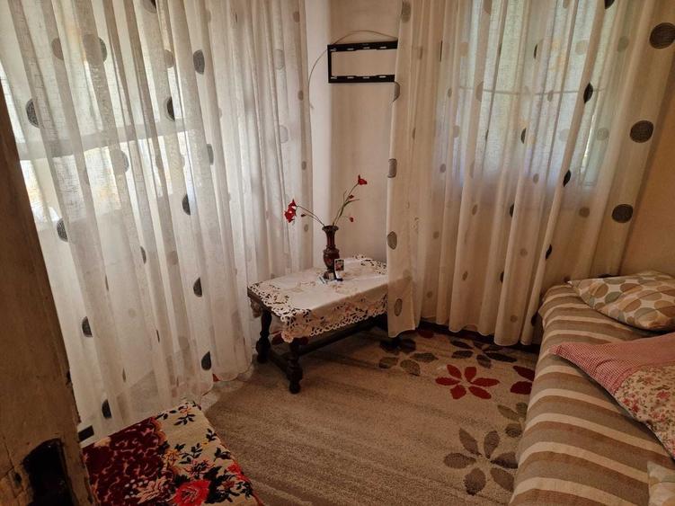 Casă cu 2 camere în Prunaru