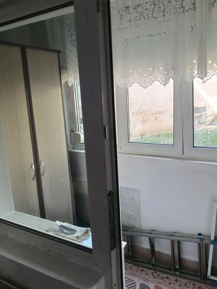 Apartament cu 2 camere semidecomandat în Exterior Vest