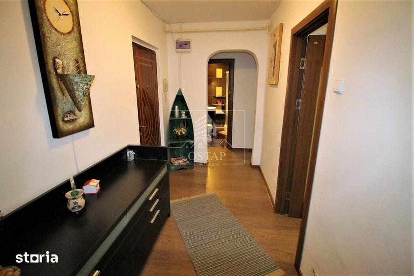 Apartament cu 3 camere decomandat în Bistrița Lac